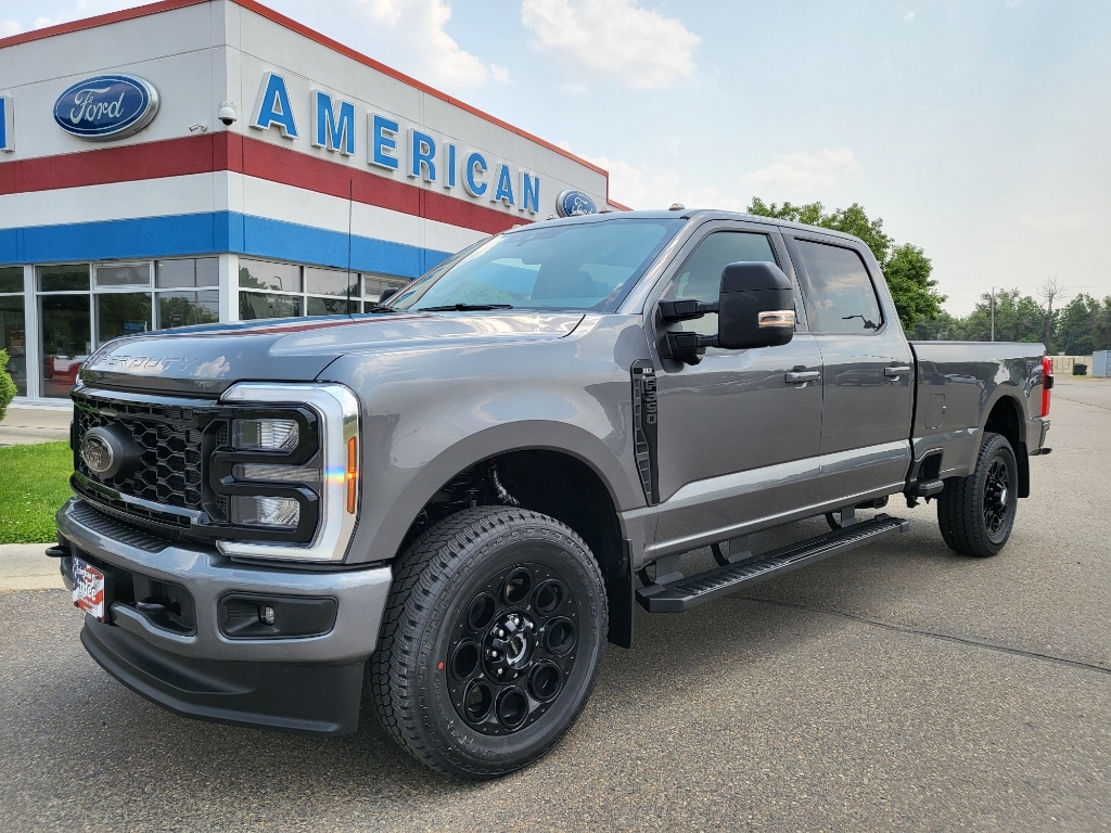 2026 Ford F-350 XLT Crew Cab