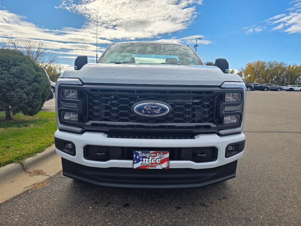 2026 Ford F-250 XL photo 2