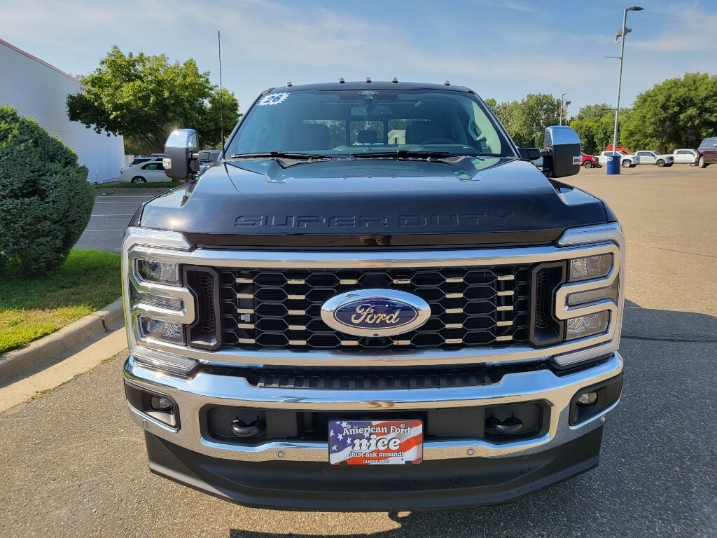 New 2026 Ford F-350 Lariat Crew Cab