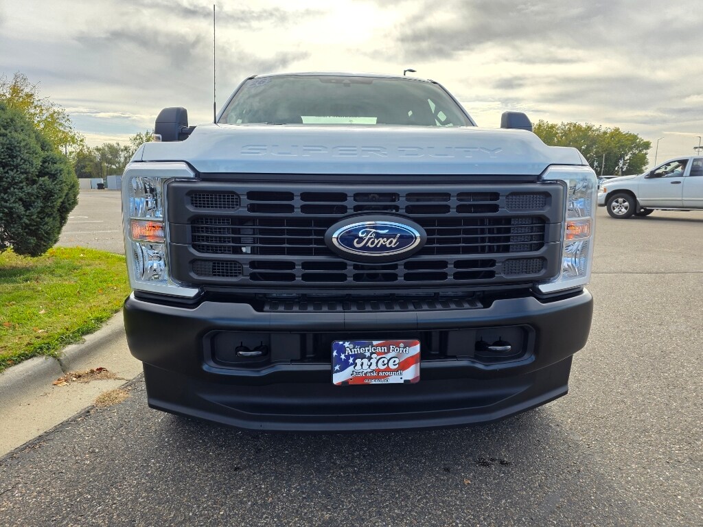 2026 Ford F-250 XL photo 2