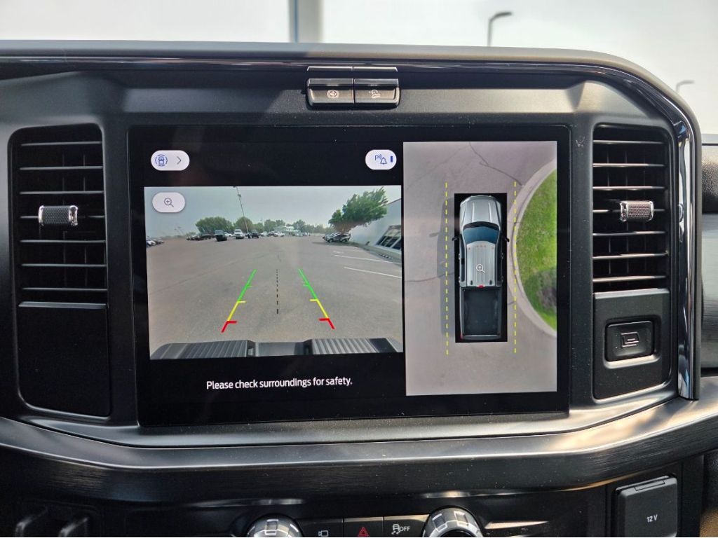 New 2025 Ford F-350 Lariat Crew Cab