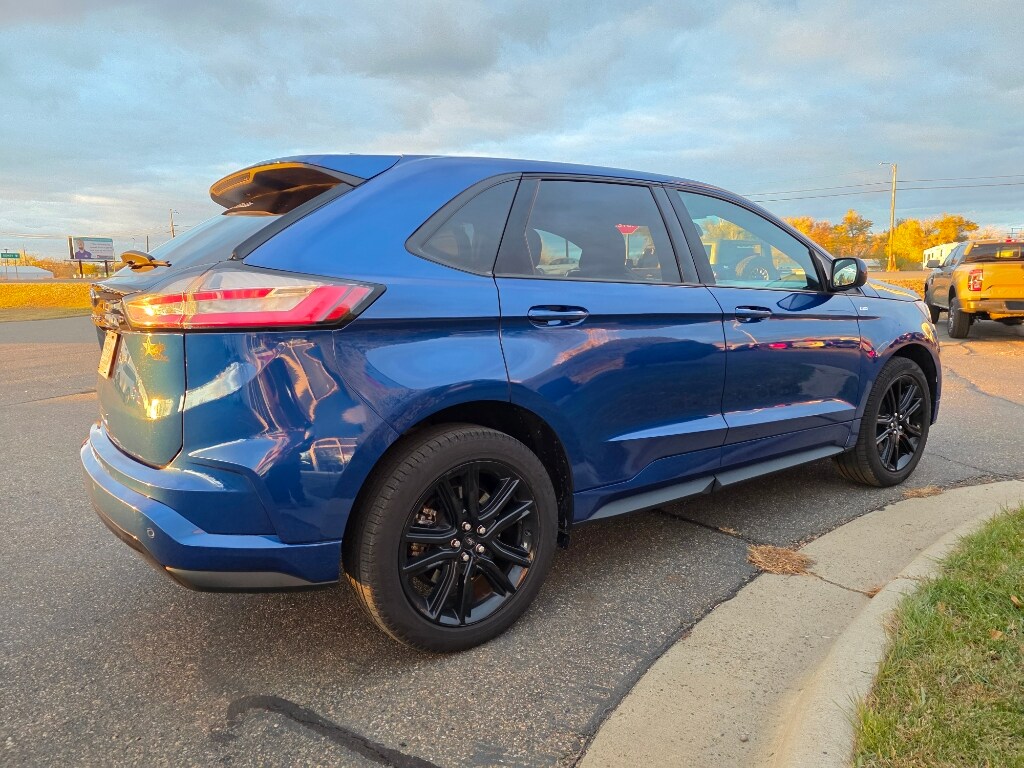 2024 Ford Edge ST-Line photo 4