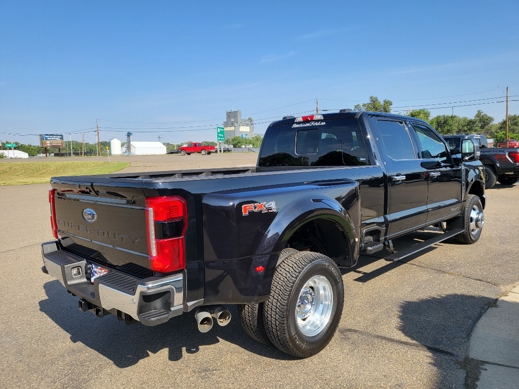 New 2026 Ford F-350 Lariat Crew Cab