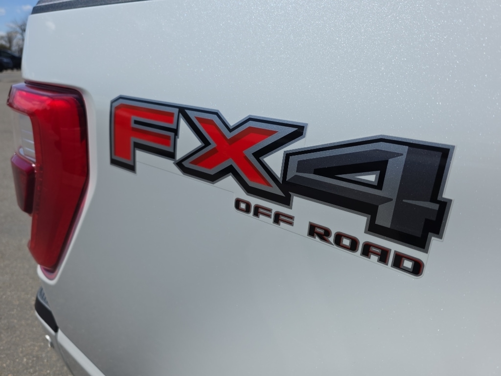 2022 Ford F-150 Platinum - Photo 8