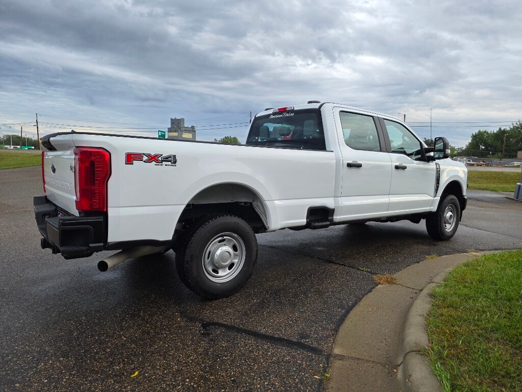 2024 Ford F-250 XL photo 4