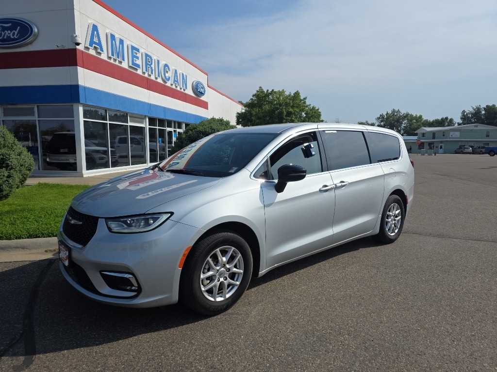 Used 2024 Chrysler Pacifica Touring L Van Passenger Van