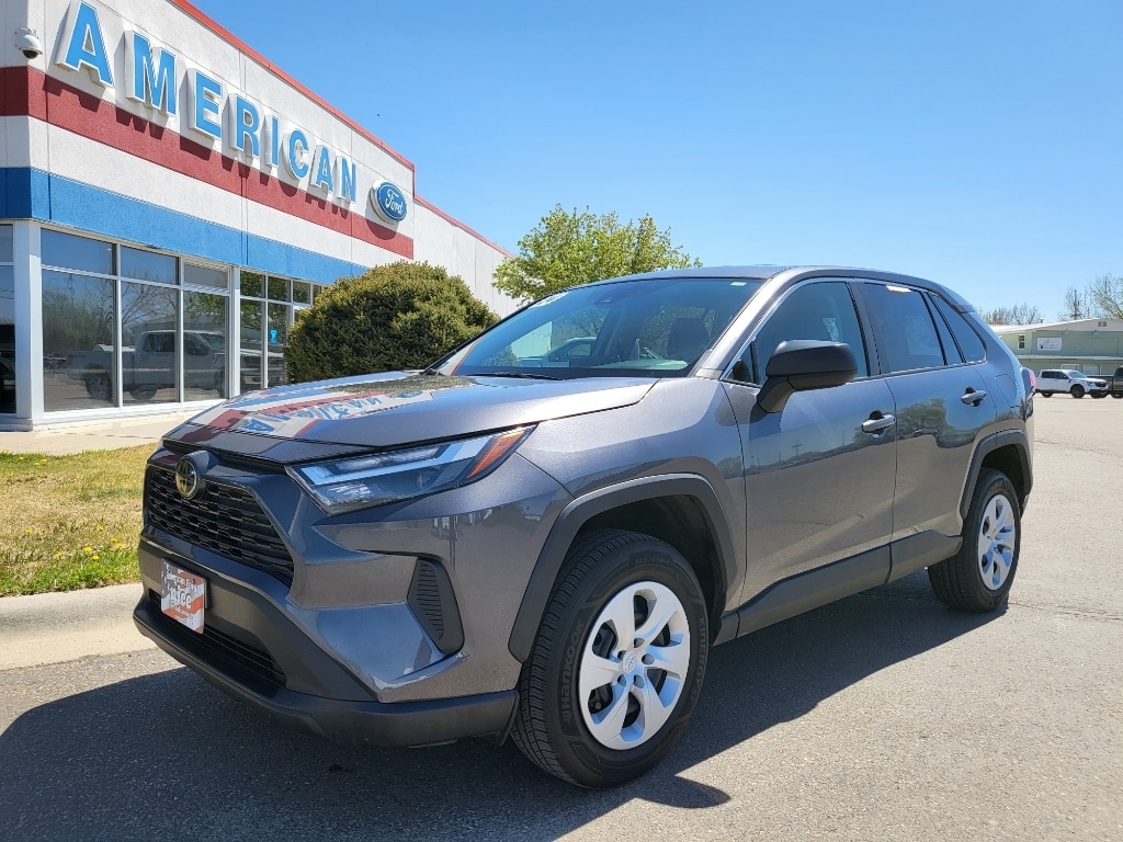 2024 Toyota RAV4 LE AWD's photo