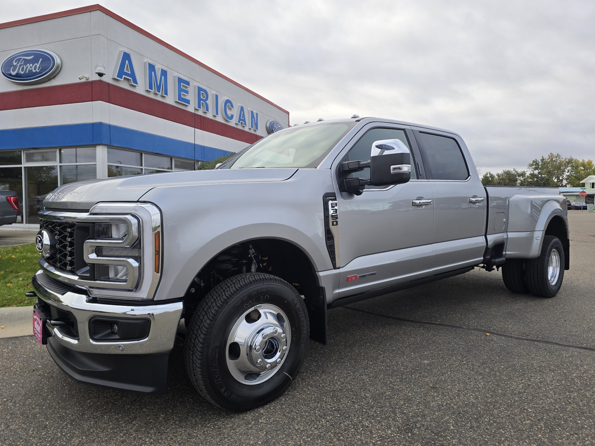 2027 Ford F-350 Lariat Crew Cab