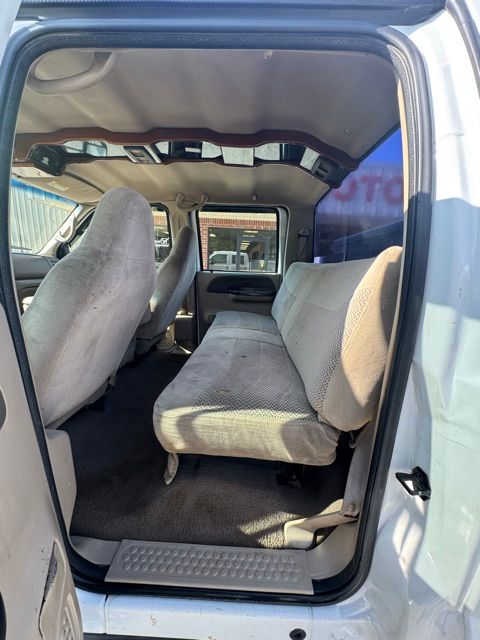 2001 Ford F-450 - Photo 20