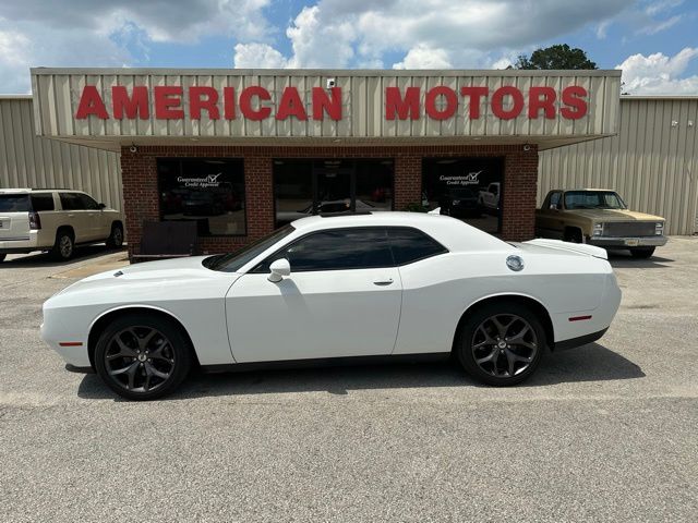 2018 Dodge Challenger SXT Plus's photo