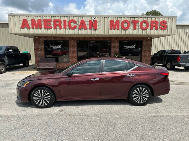 2024 Nissan Altima's photo