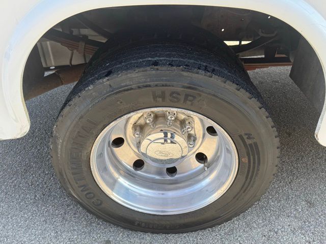 2001 Ford F-450 - Photo 27