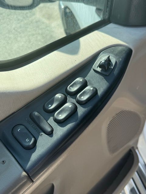 2001 Ford F-450 - Photo 26
