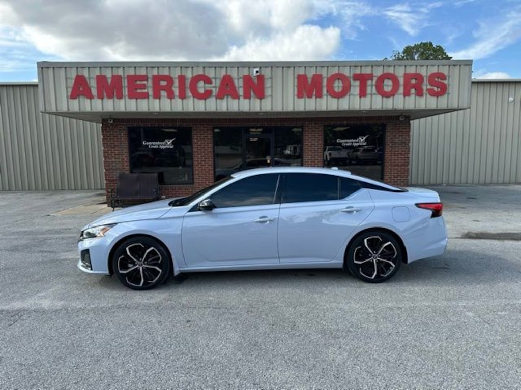 Used 2024 Nissan Altima 2.5 SR Sedan