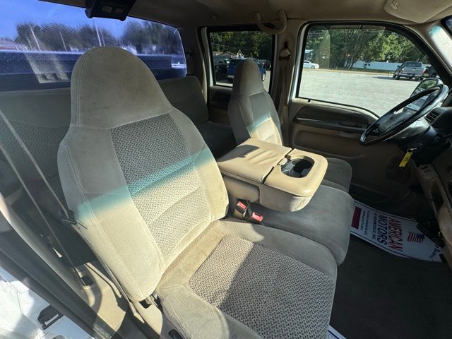 2001 Ford F-450 - Photo 19