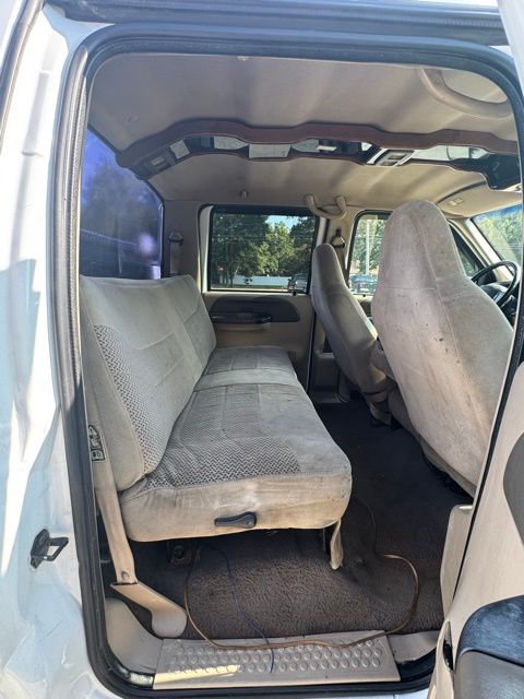 2001 Ford F-450 - Photo 21