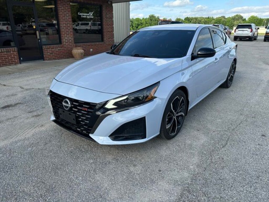 Used 2024 Nissan Altima 2.5 SR Sedan