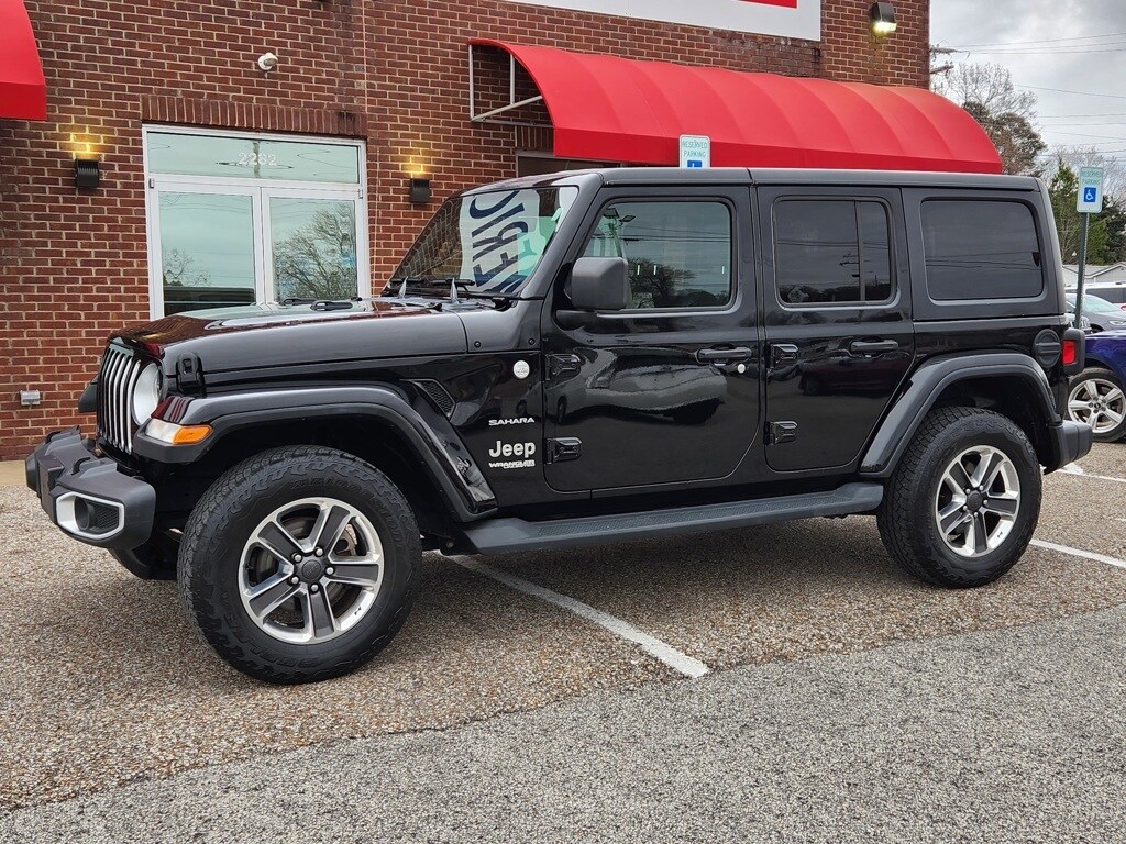 2021 Jeep Wrangler Unlimited Sahara photo 2