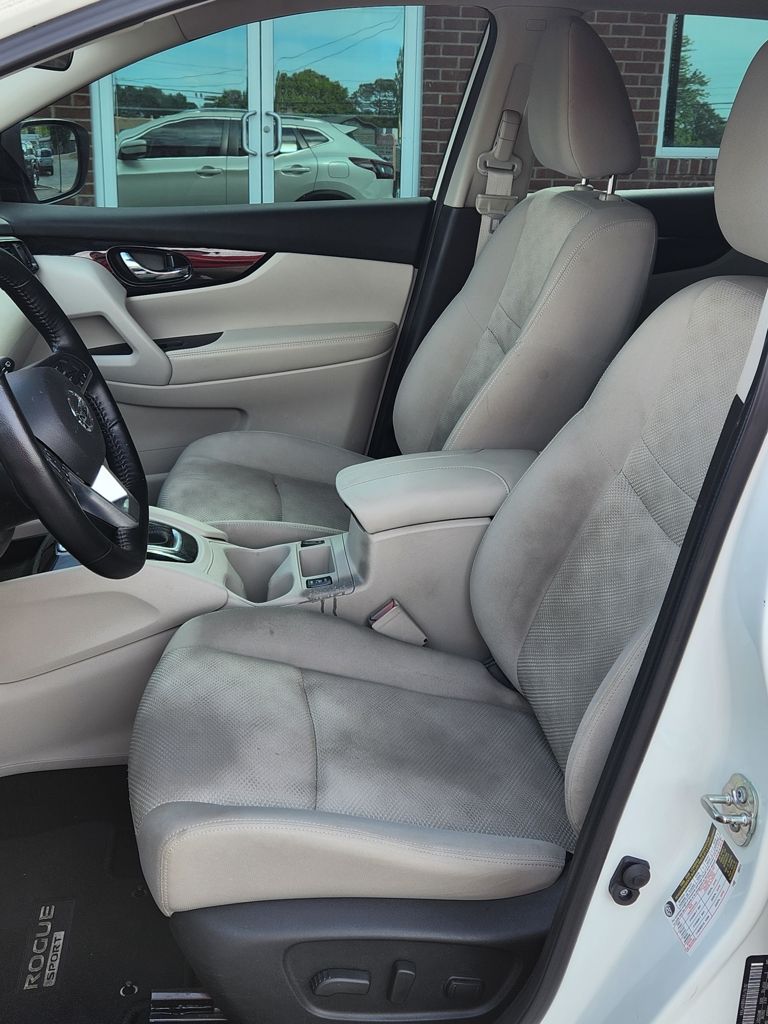 2022 Nissan Rogue Sport SV - Photo 14