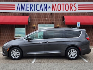 2020 Chrysler Pacifica Touring L Van Passenger Van
