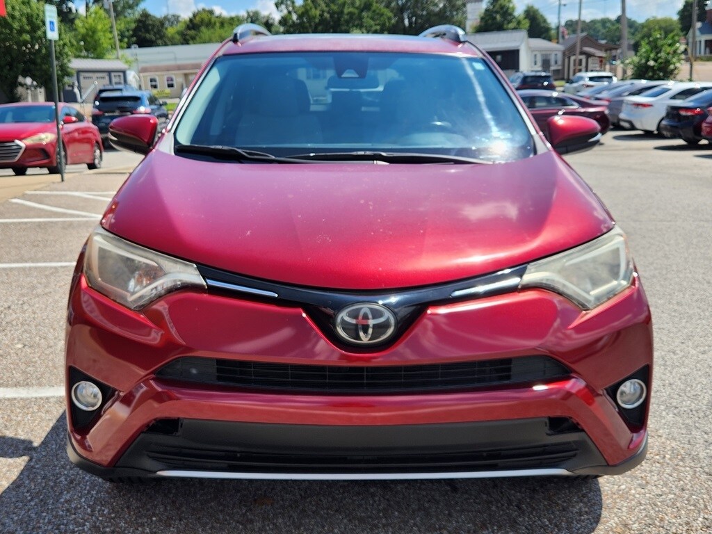 2018 Toyota RAV4 XLE photo 3