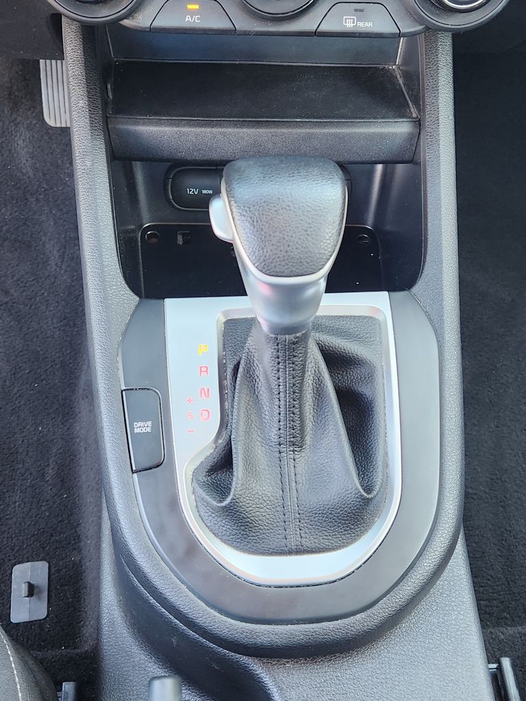 2022 Kia FORTE LXS - Photo 19