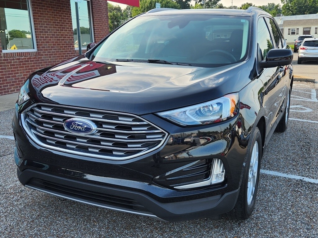 2022 Ford Edge SEL photo 4