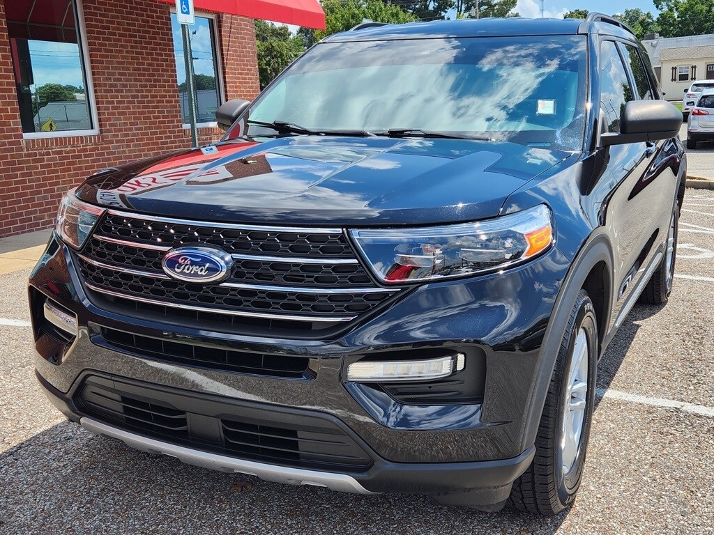 2020 Ford Explorer XLT photo 3