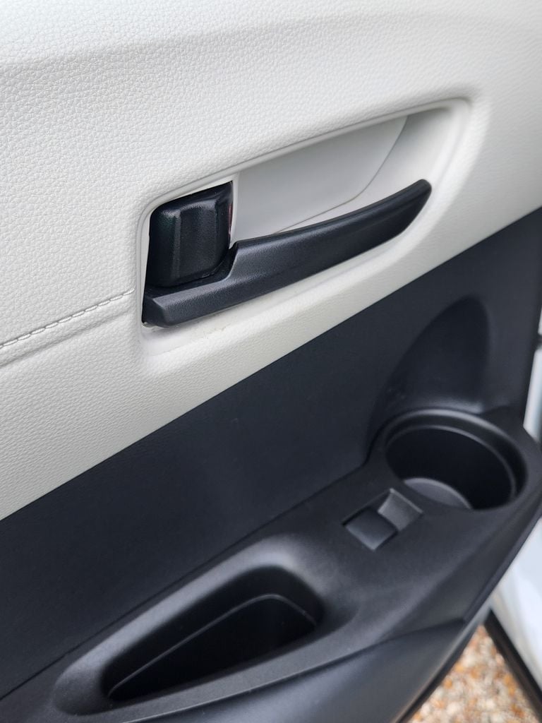 2022 Toyota Corolla Cross L - Photo 26