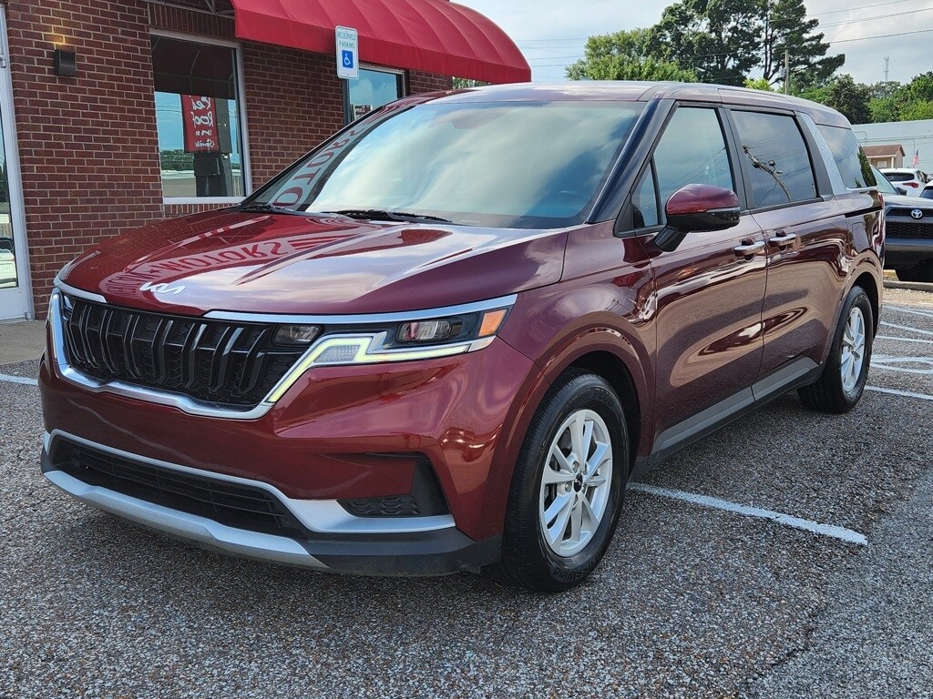 2022 Kia Carnival LXS photo 3