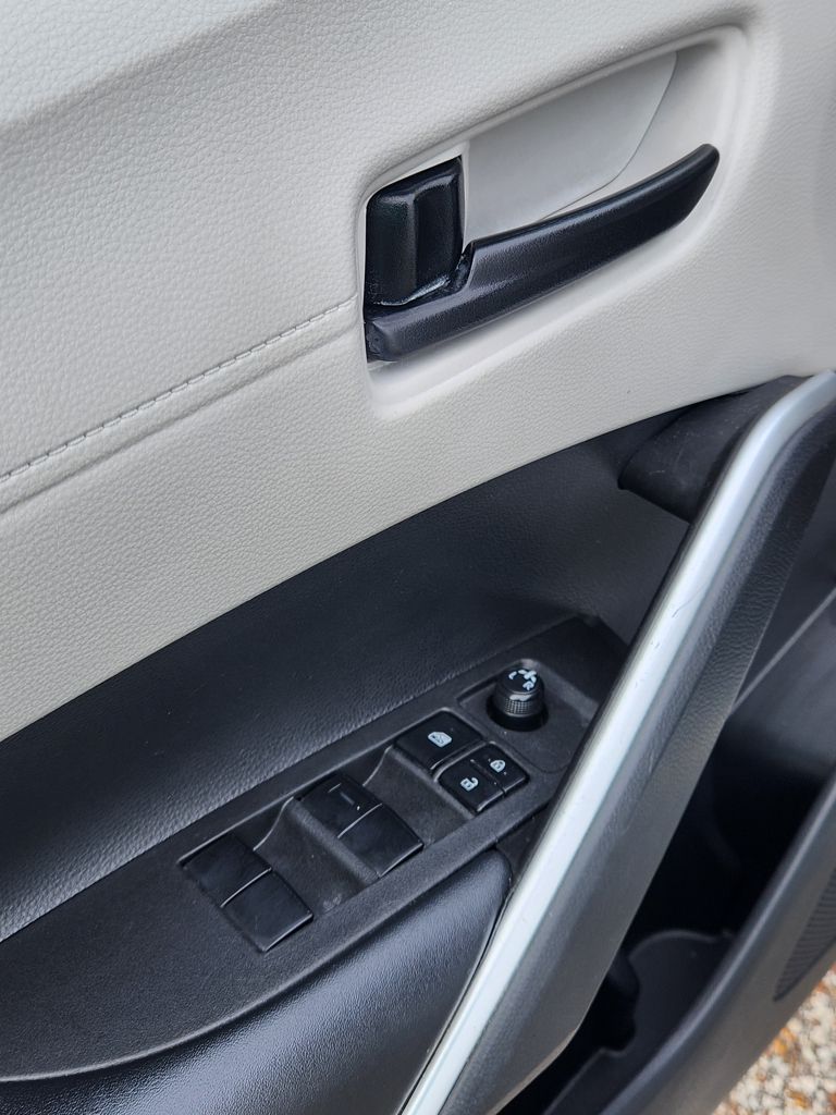2022 Toyota Corolla Cross L - Photo 15