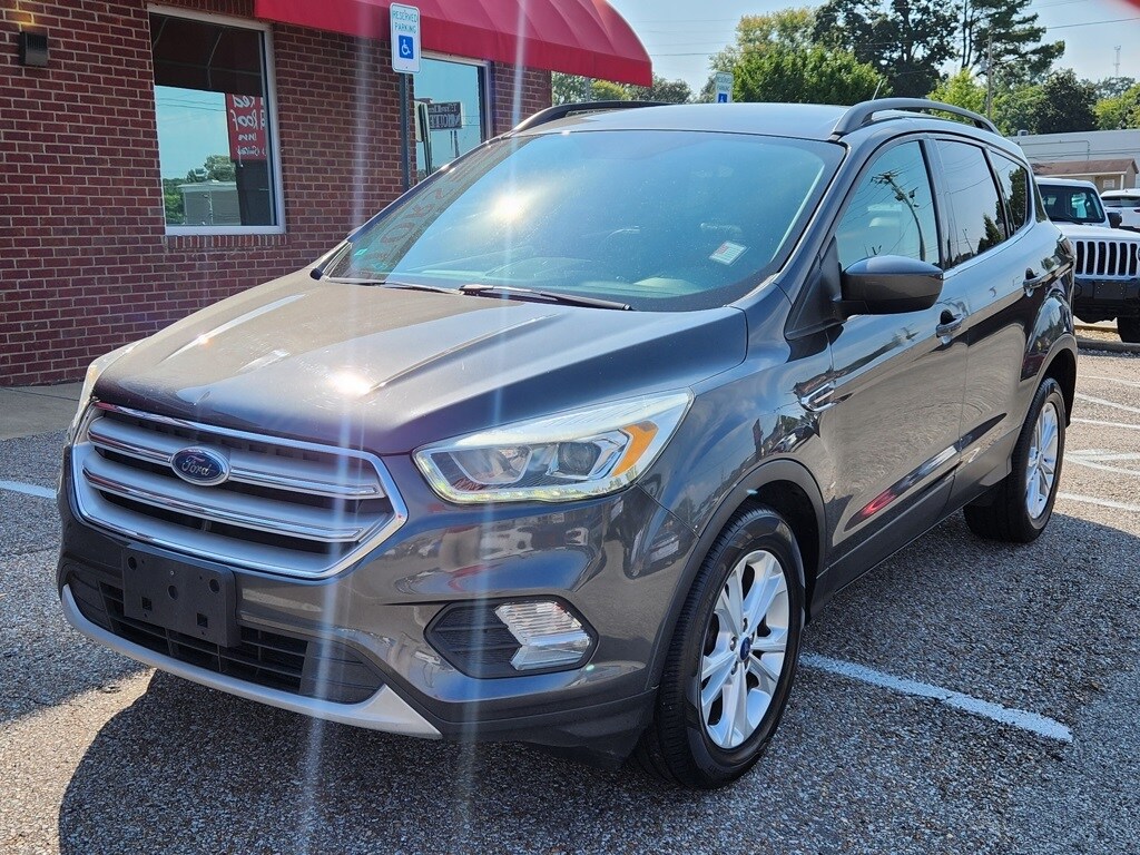 2018 Ford Escape SEL photo 3