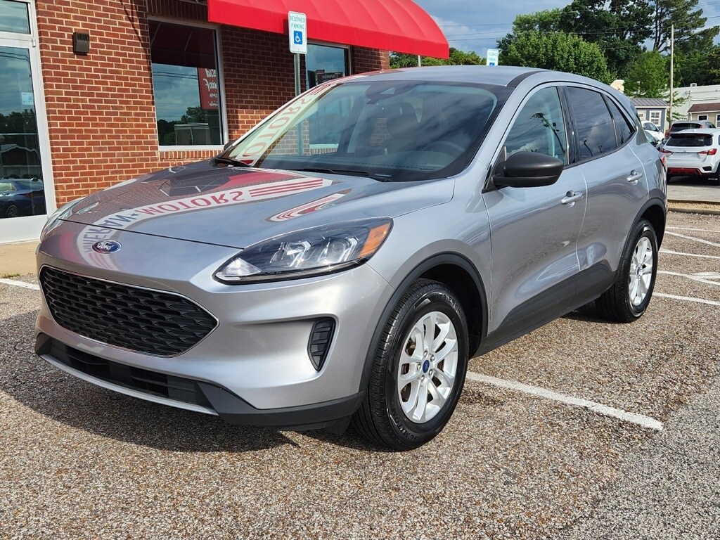 2022 Ford Escape SE photo 2