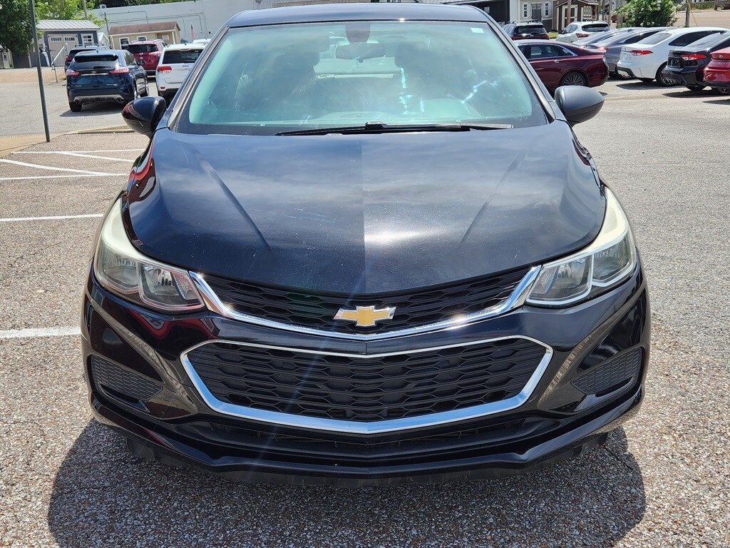 2016 Chevrolet Cruze LS photo 3