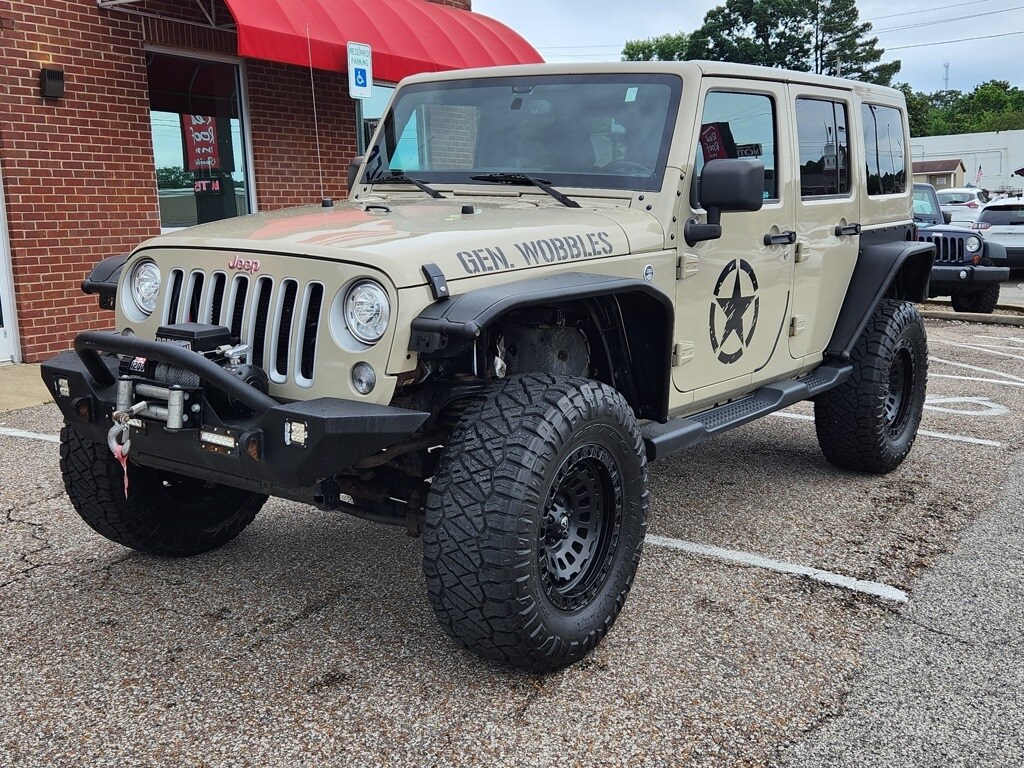 2017 Jeep Wrangler Unlimited Sahara photo 2