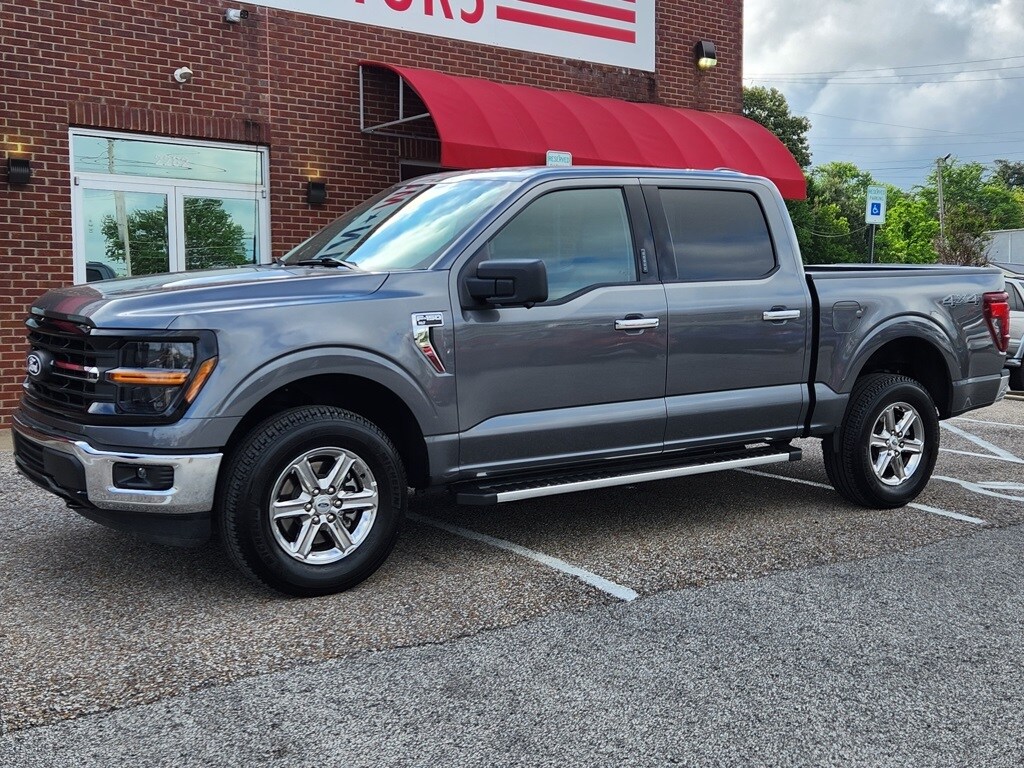 2024 Ford F-150 XLT photo 2