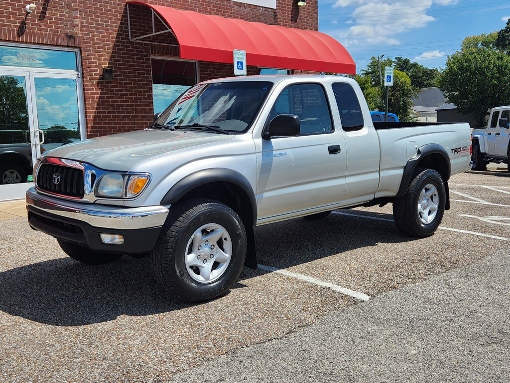 2004 Toyota Tacoma PreRunner V6 photo 2