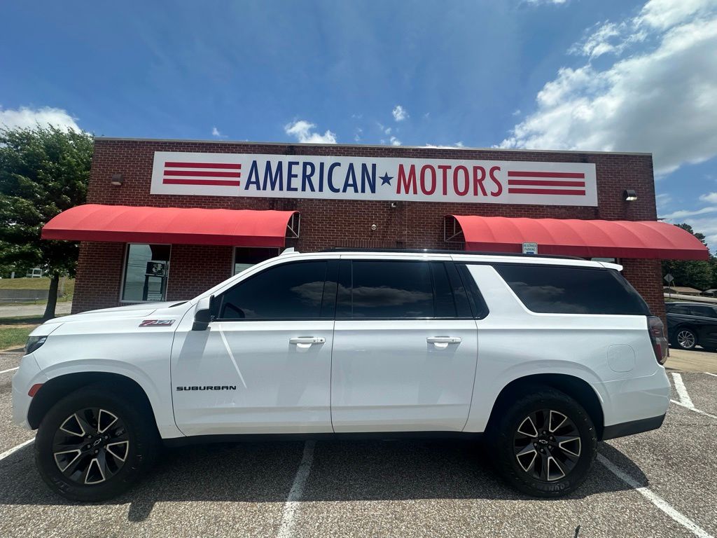 2021 Chevrolet Suburban 4WD 1500 Z71's photo