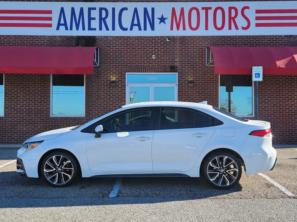 2021 Toyota Corolla SE's photo