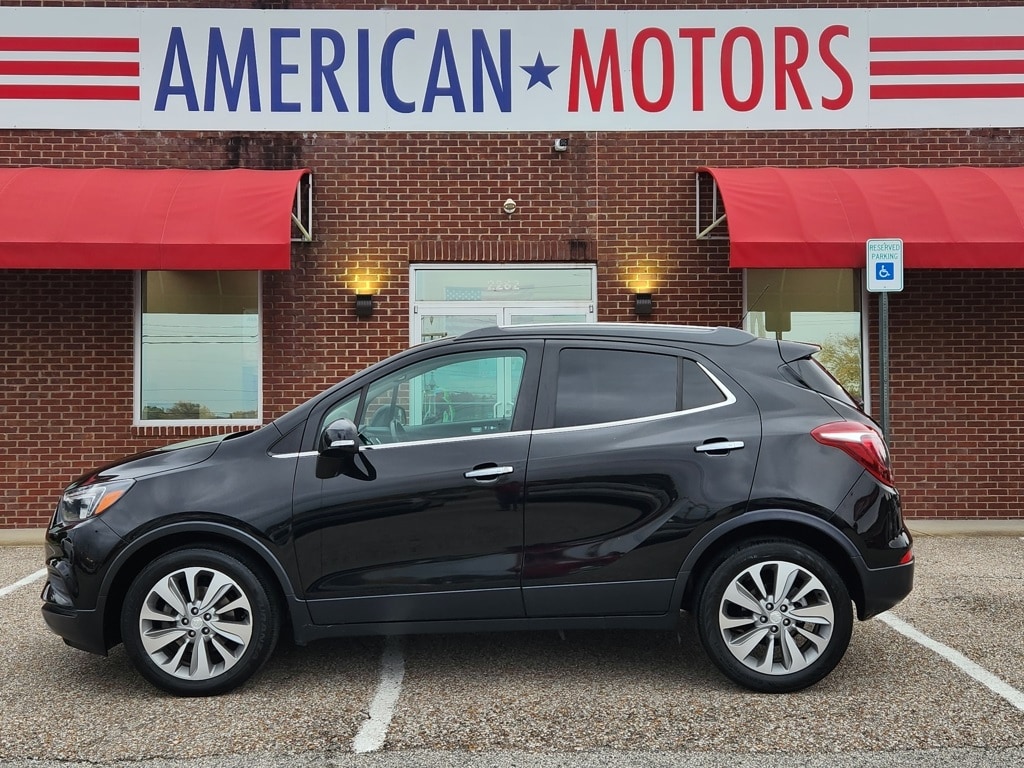 2018 Buick Encore Preferred's photo