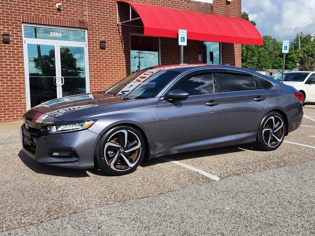 2018 Honda Accord Sport photo 2