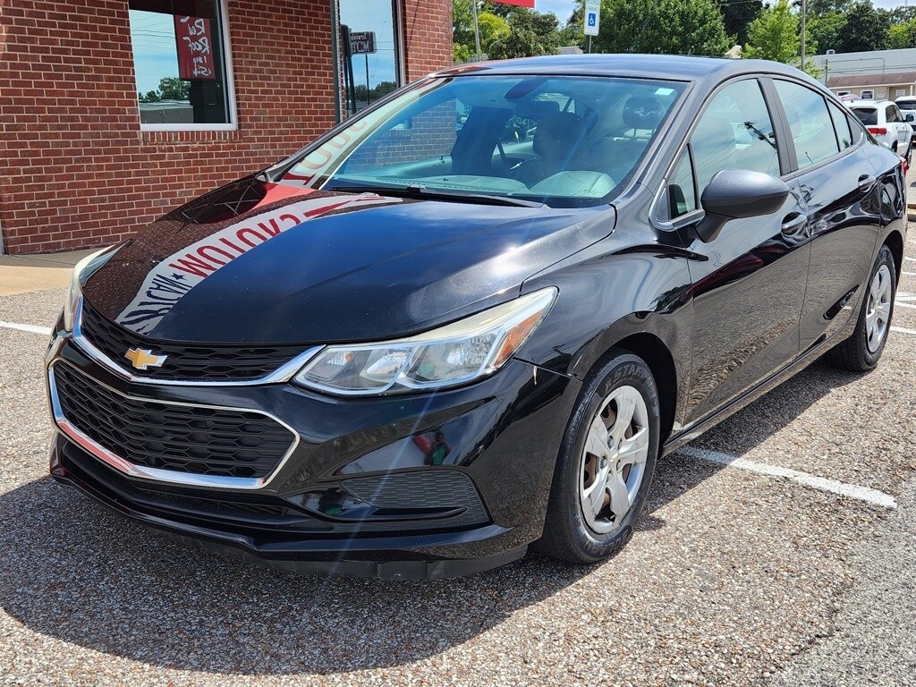 2016 Chevrolet Cruze LS photo 2