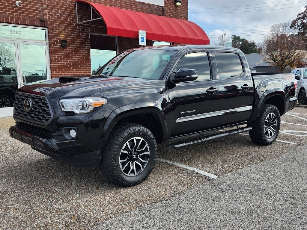 2021 Toyota Tacoma TRD Sport V6 photo 2