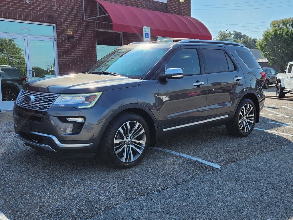 2019 Ford Explorer Platinum photo 2