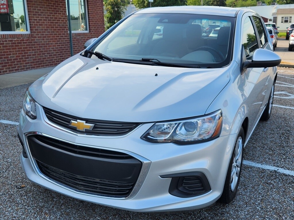 2020 Chevrolet Sonic LT photo 4