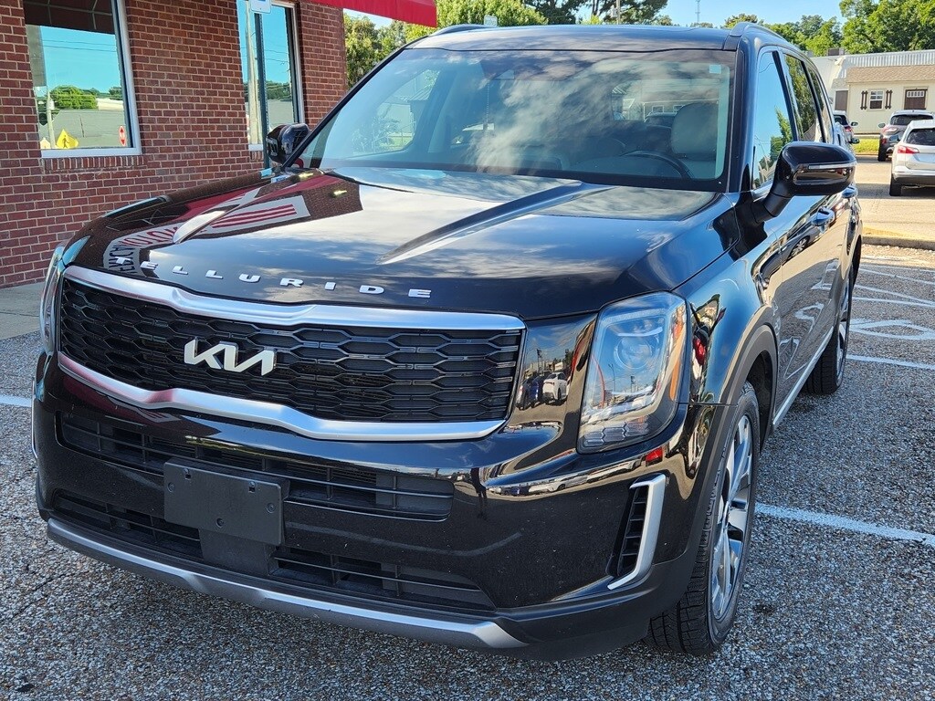 2022 Kia Telluride S photo 2