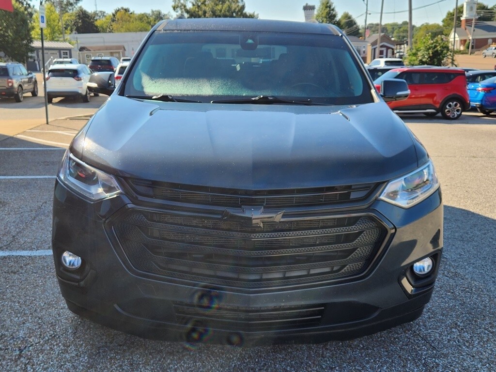 2021 Chevrolet Traverse Cloth 1LT photo 2