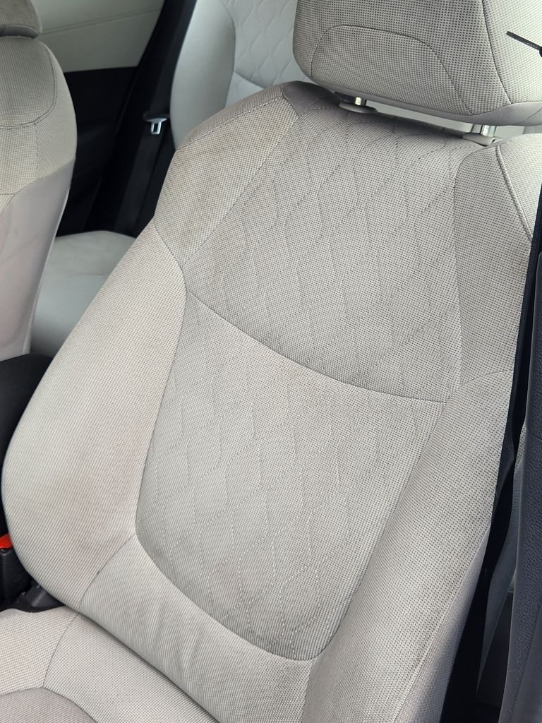 2022 Toyota Corolla Cross L - Photo 18
