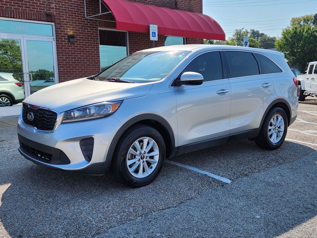 2019 Kia Sorento LX S photo 2