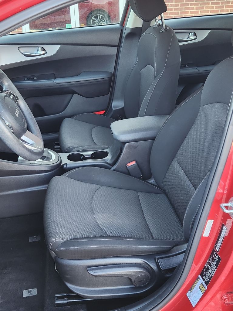 2022 Kia FORTE LXS - Photo 13